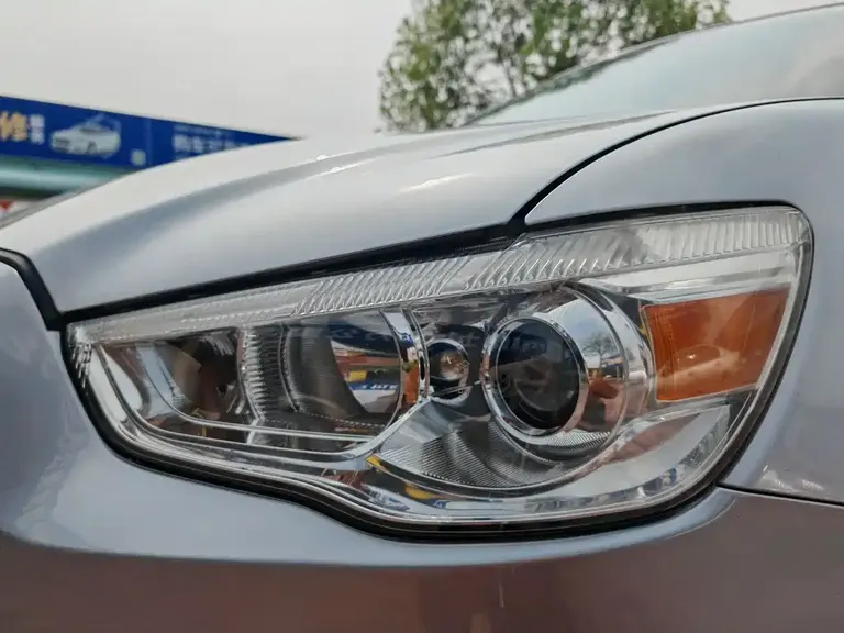 Mitsubishi ASX 2.0 L CVT 2 WD Luxury
