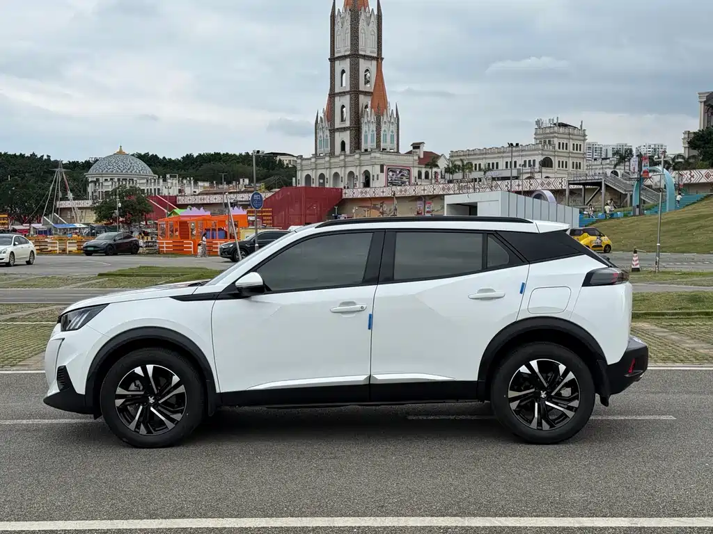 Peugeot 2008 2022 230 THP THE ONE