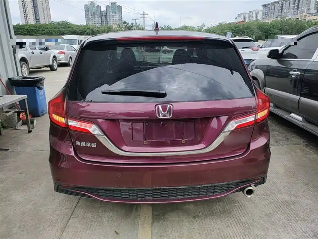 Jade 1.8 L Auto Comfort 5-seat