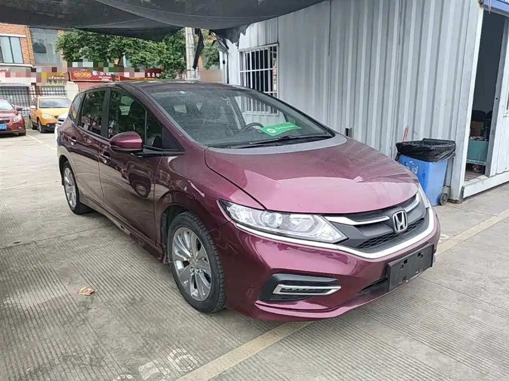 Jade 1.8 L Auto Comfort 5-seat