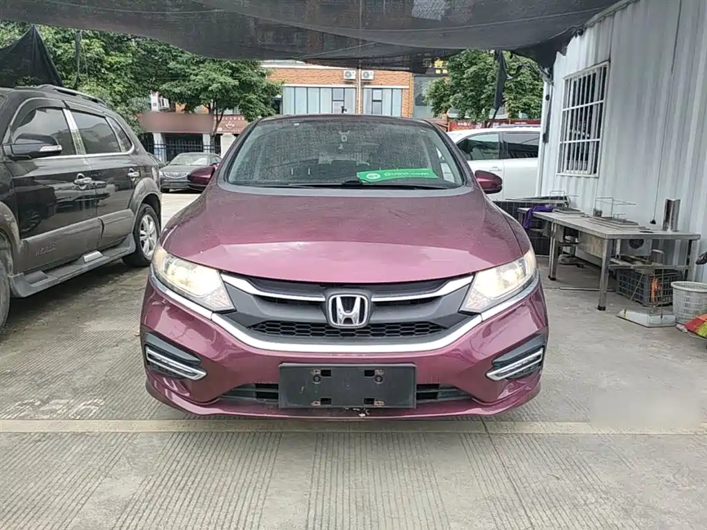 Jade 1.8 L Auto Comfort 5-seat