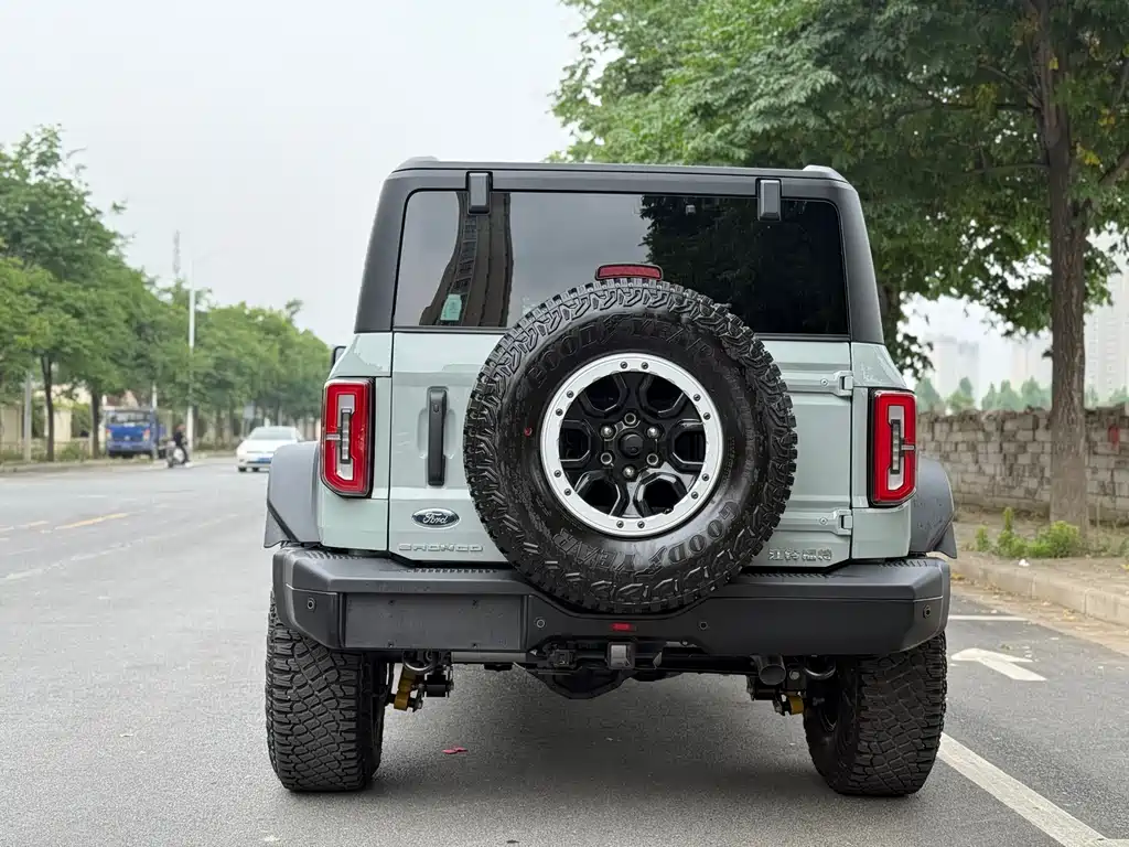 Ford Bronco 2.3 T Badlands
