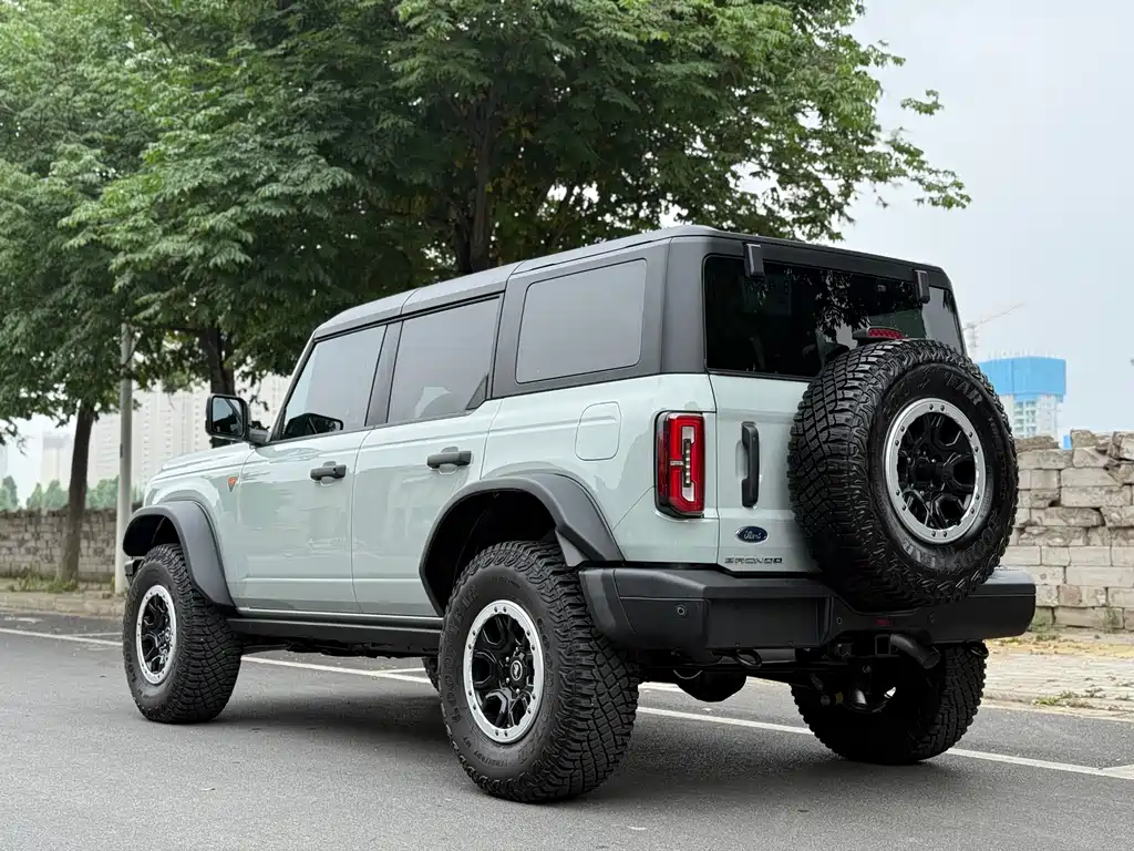 Ford Bronco 2.3 T Badlands