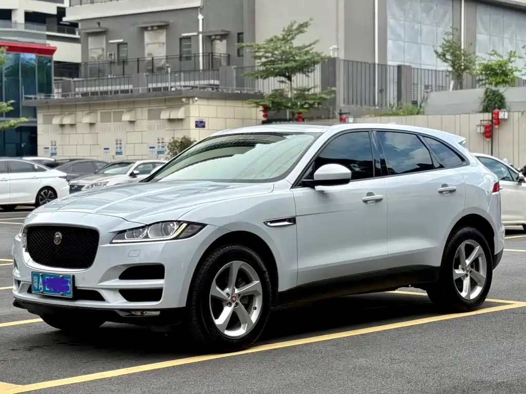 Jaguar F-PACE 2.0 T 2 WD Urban Premium