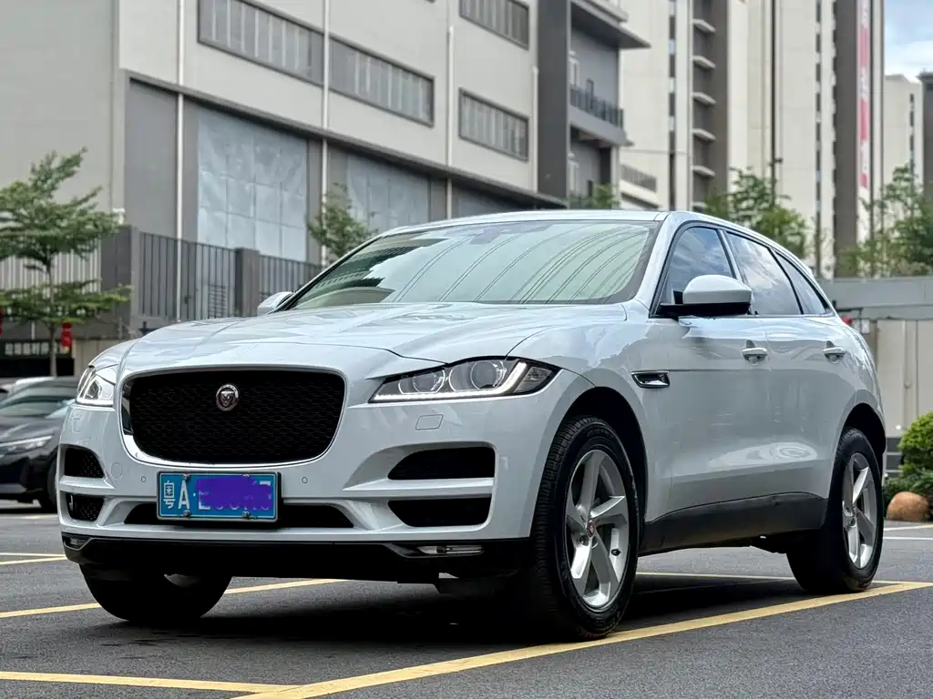 Jaguar F-PACE 2.0 T 2 WD Urban Premium