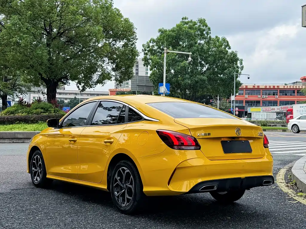 MG5 180 DVVT CVT Flagship