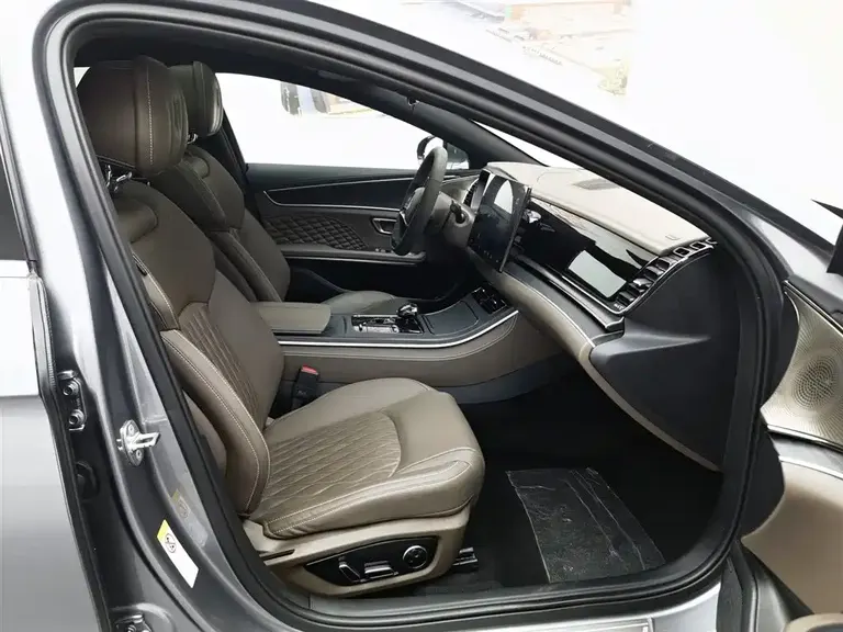 BYD Han DM-i Champion 121 KM Premium