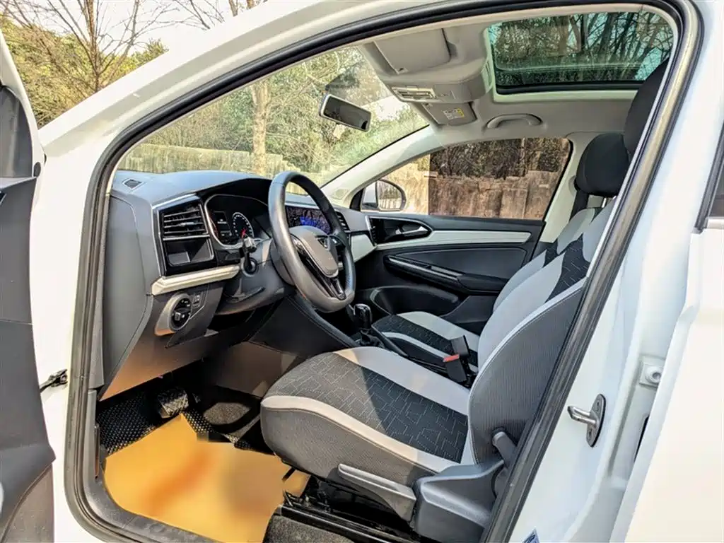 Jetta VS7 280 TSI Auto Progressive