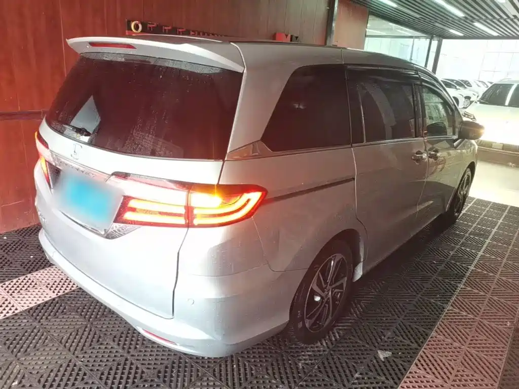Odyssey Facelift 2.4 L Smart Enjoyment