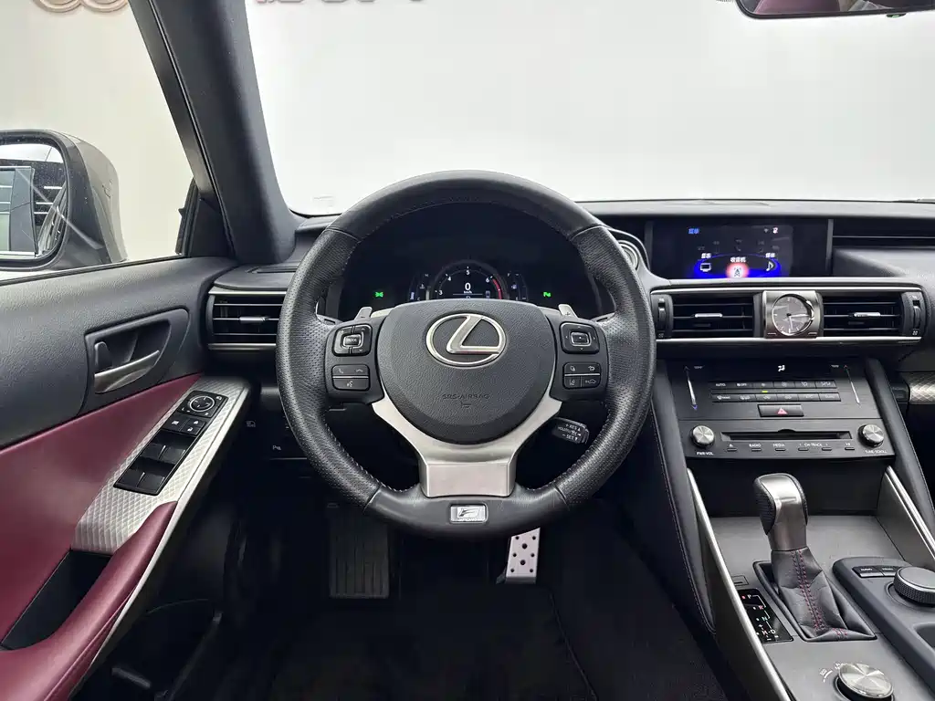 Lexus IS 300 F SPORT