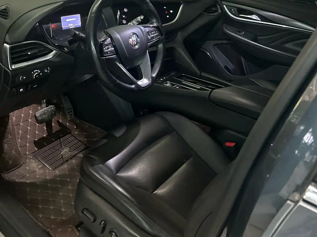 Enclave 28 T 2 WD Luxury