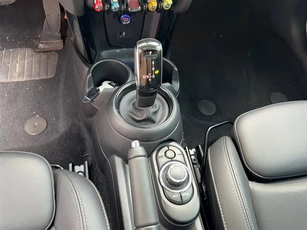 MINI Facelift 1.5 T COOPER Classic