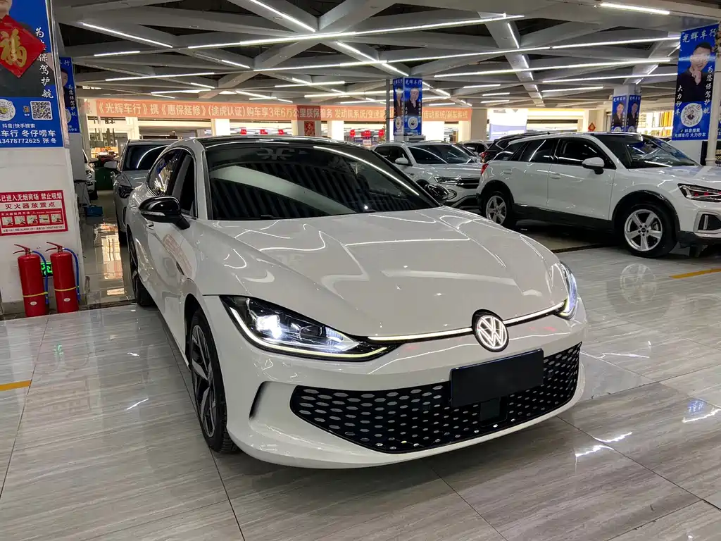 Lamando Lamando L 280 TSI DSG Spicy Cool