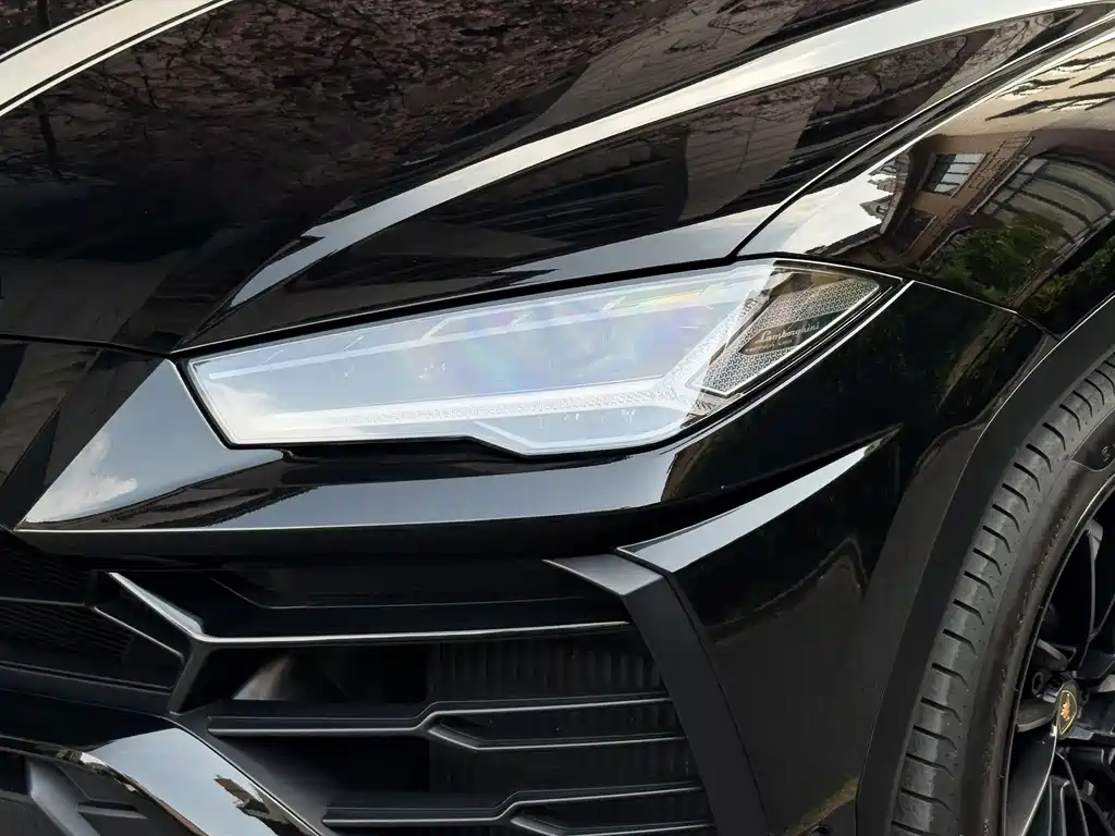 Urus 4.0 T V8