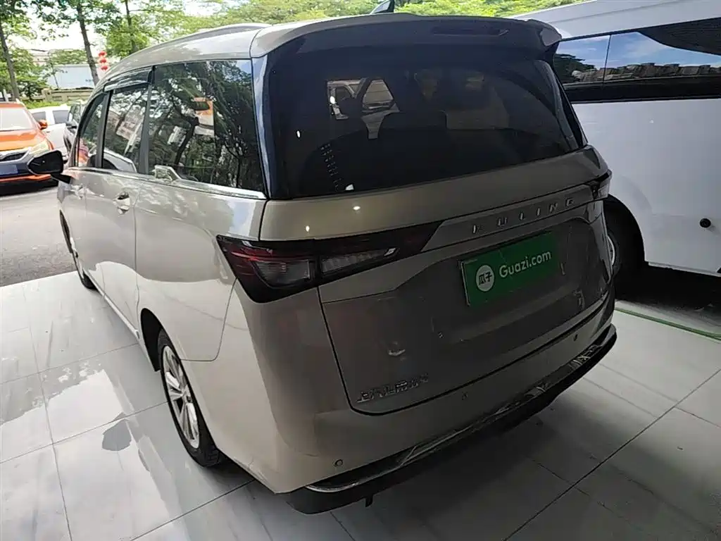 Wuling Jiachen 1.5 L Manual Smooth Enjoyment Comfort