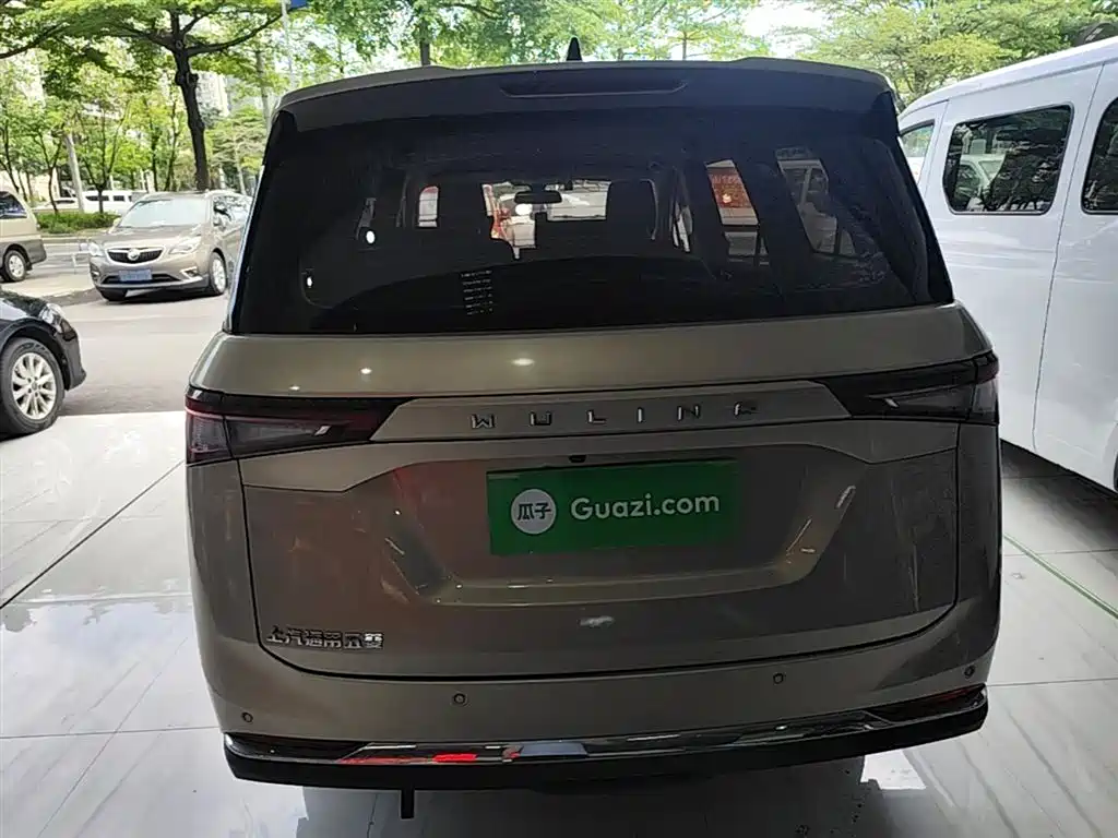 Wuling Jiachen 1.5 L Manual Smooth Enjoyment Comfort