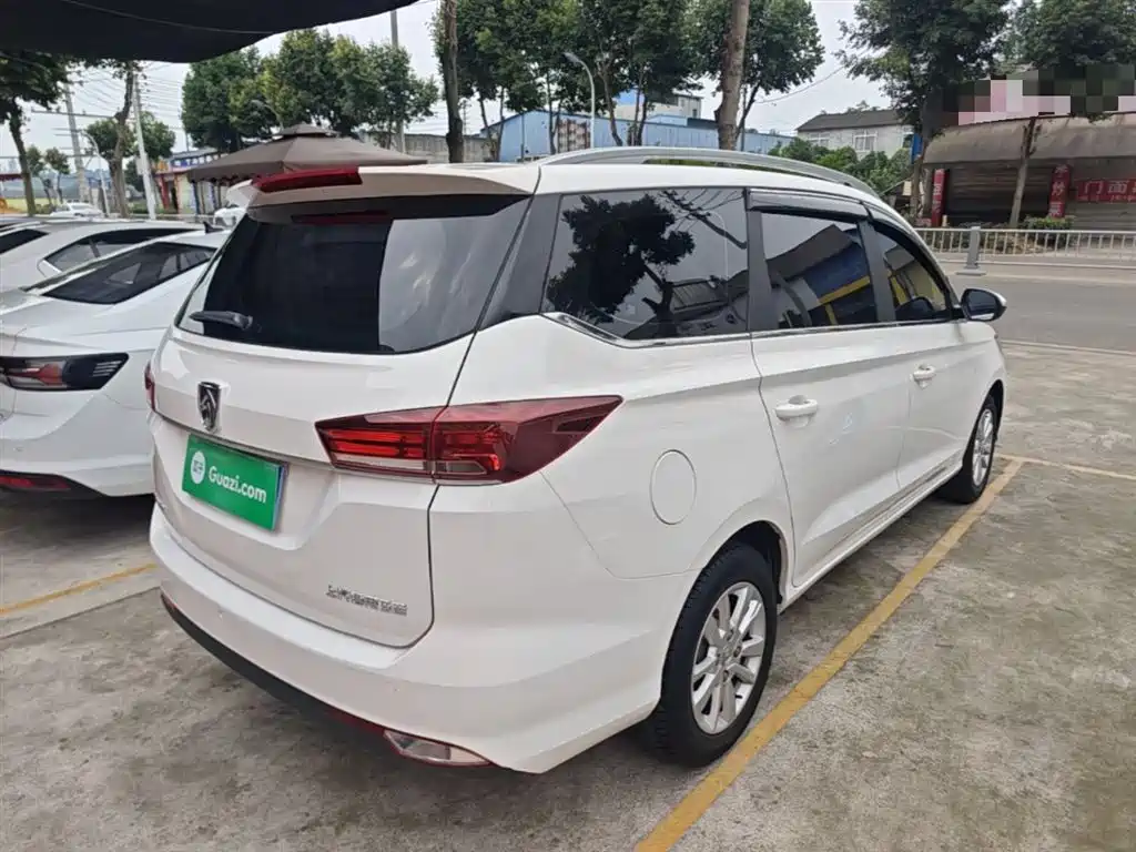 Baojun 360 1.5 L CVT Elite CN-VI
