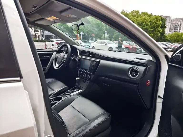 Toyota Corolla Facelift 1.2 T S-CVT GL-i