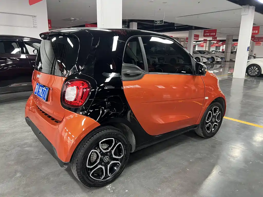 smart fortwo 0.9 T 66 kW Hardtop Wind Engine CN-VI