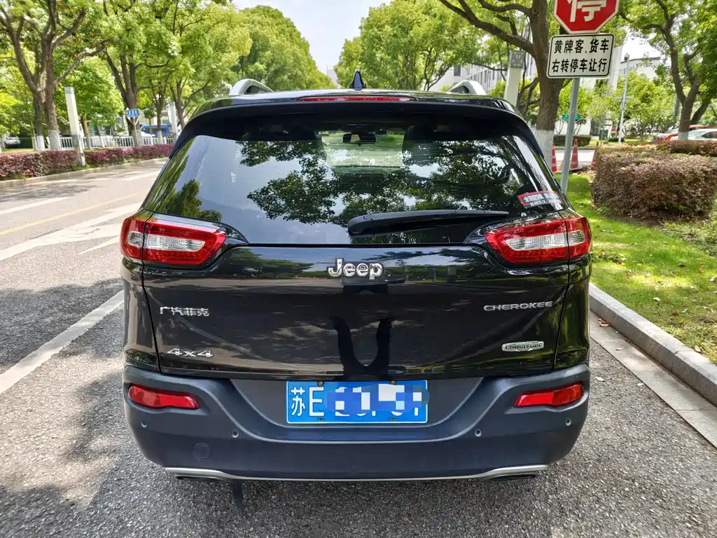 Cherokee 自由光 2017款 2.4 L 专业版