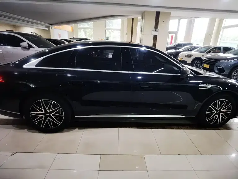 Chery Fengyun A9 L 260 Ultra Long Range Distinguished
