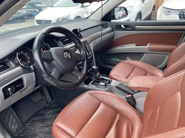 Skoda Superb 1.4 TSI DSG Gentleman