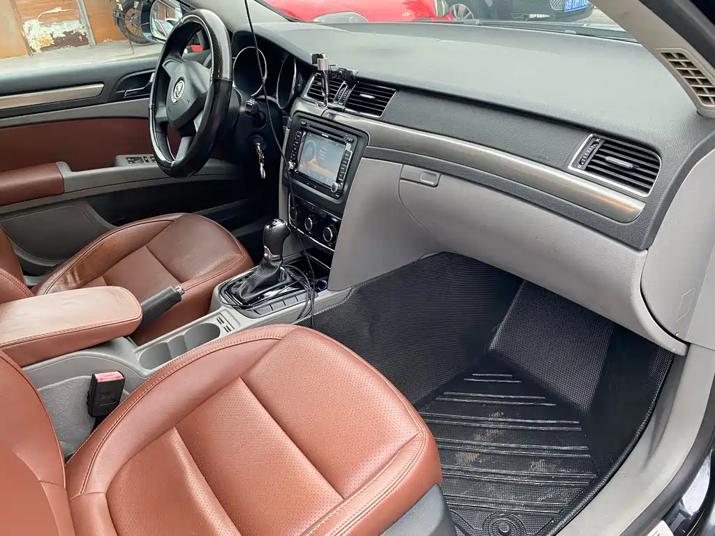 Superb 1.4 TSI DSG Gentleman