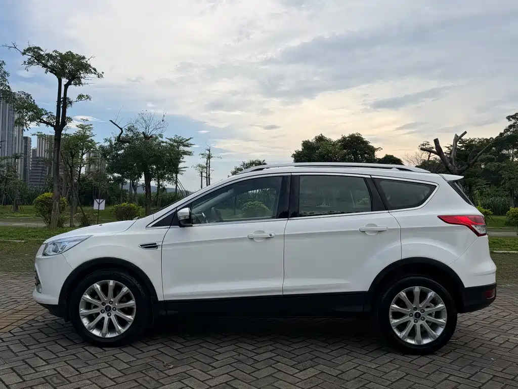 Kuga 1.5 L GTDi 2 WD Comfort