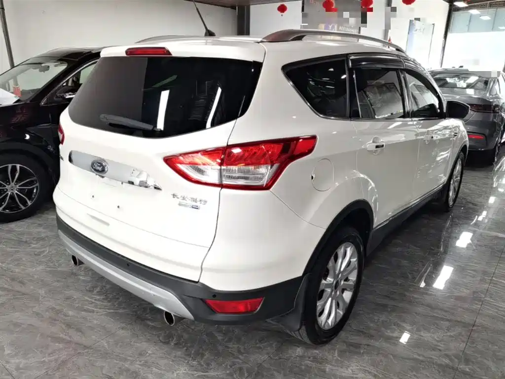 Kuga 2.0 L GTDi 4 WD Elite
