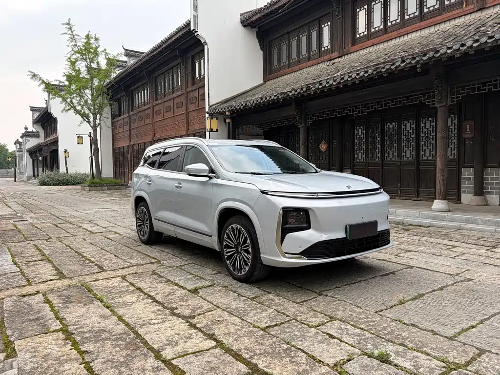 Jetour Shanhai L9 1.5 TD 2 DHT Flagship 6-seat