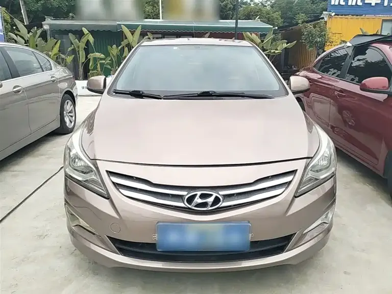 Hyundai Accent 1.4 L Manual Intelligent GLS