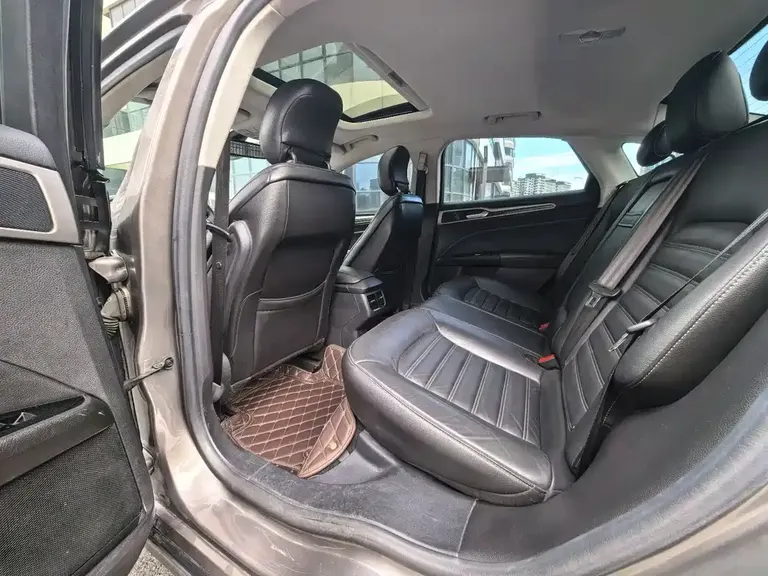 Ford Mondeo 2.0 L GTDi200 Fashion