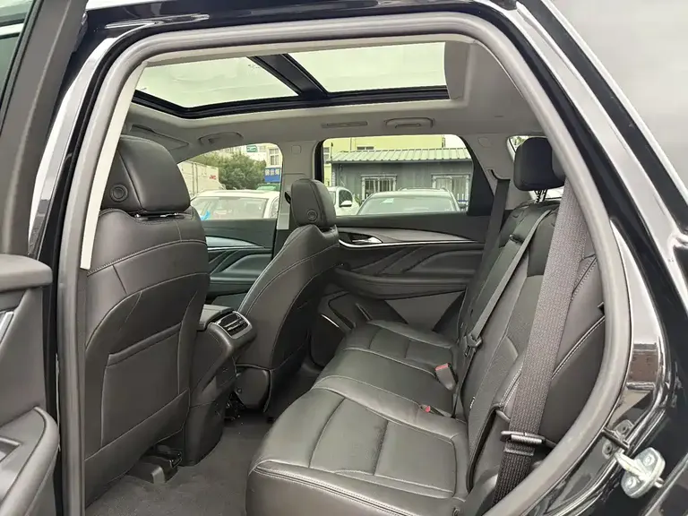 Buick Enclave 28 T 4 WD Distinguished