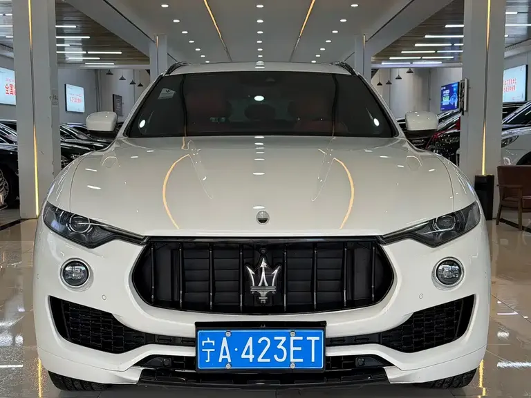 Maserati Levante 3.0 T Standard