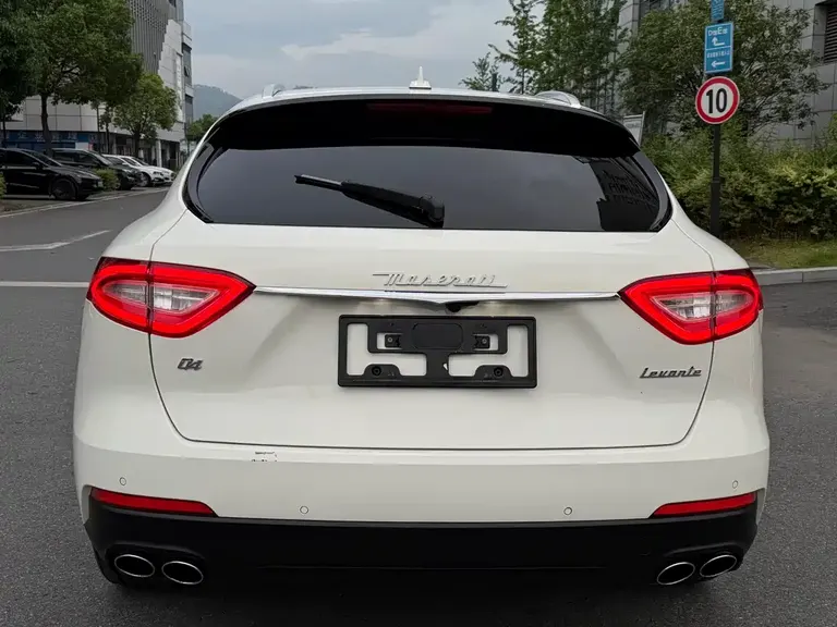 Maserati Levante 3.0 T Standard CN-V