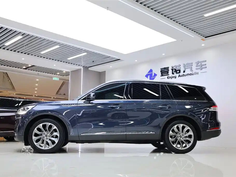 Aviator 3.0 T V6 4 WD Executive
