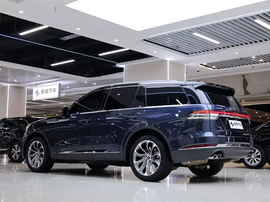 Aviator 3.0 T V6 4 WD Executive