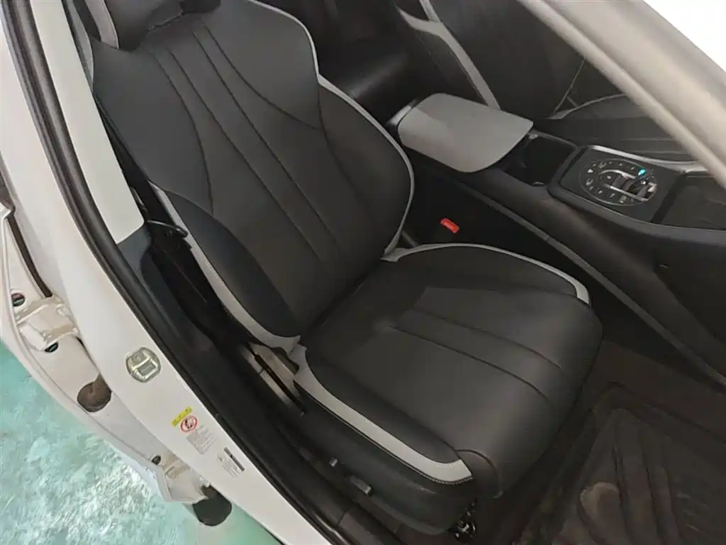 Seal 05 DM-i DM-i Smart Drive 115 KM Flagship
