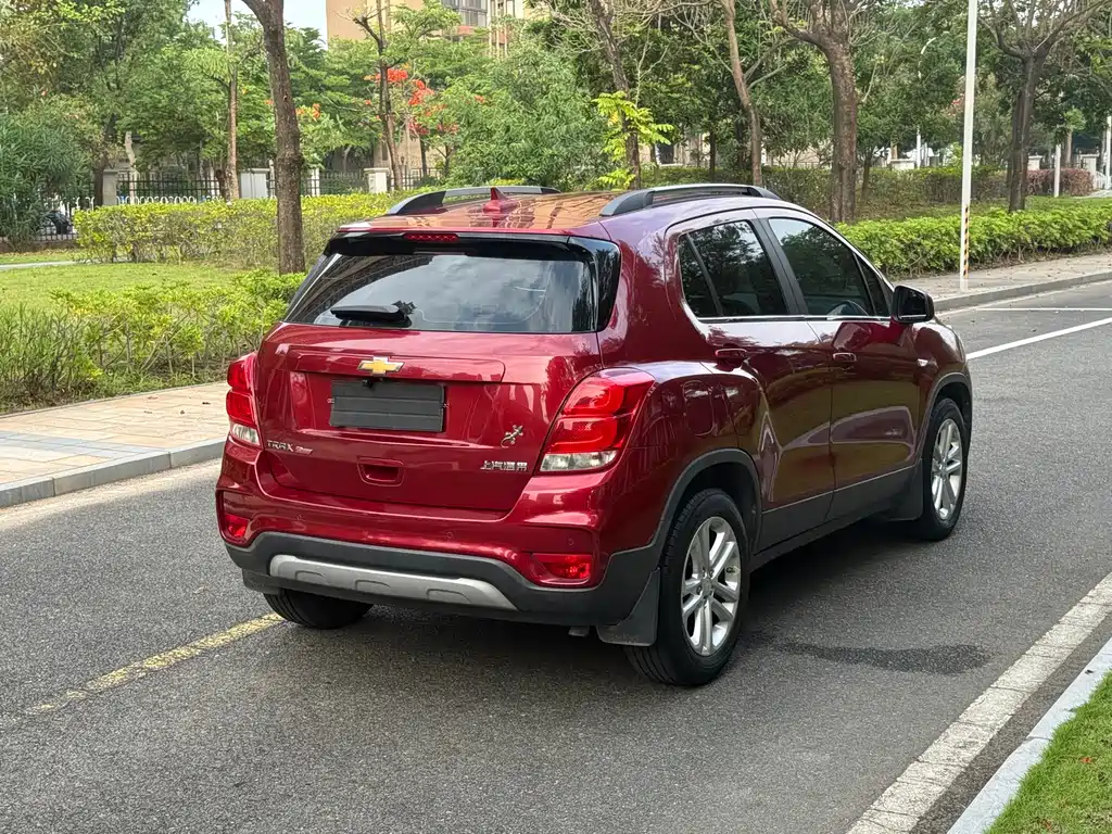 Tracker 1.4 T Auto 2 WD Luxury