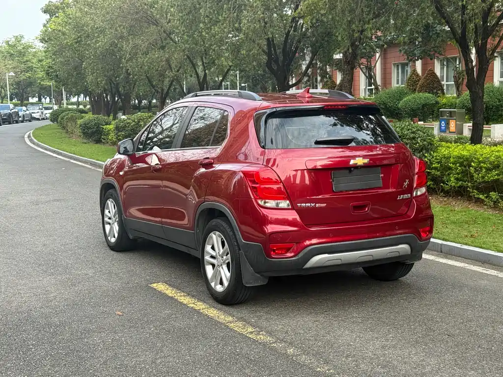 Tracker 1.4 T Auto 2 WD Luxury