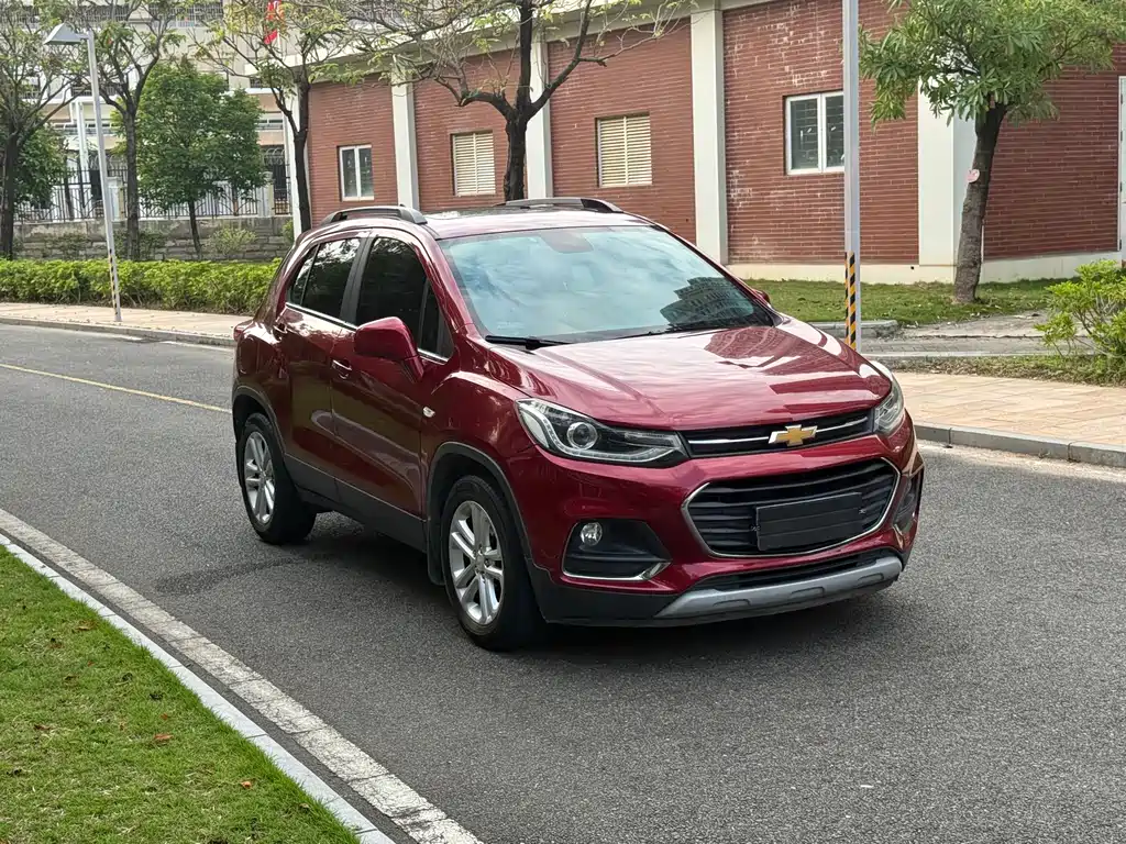 Tracker 1.4 T Auto 2 WD Luxury