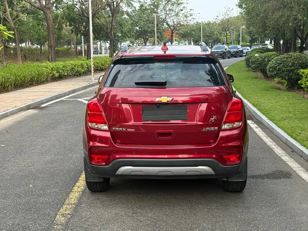 Tracker 1.4 T Auto 2 WD Luxury