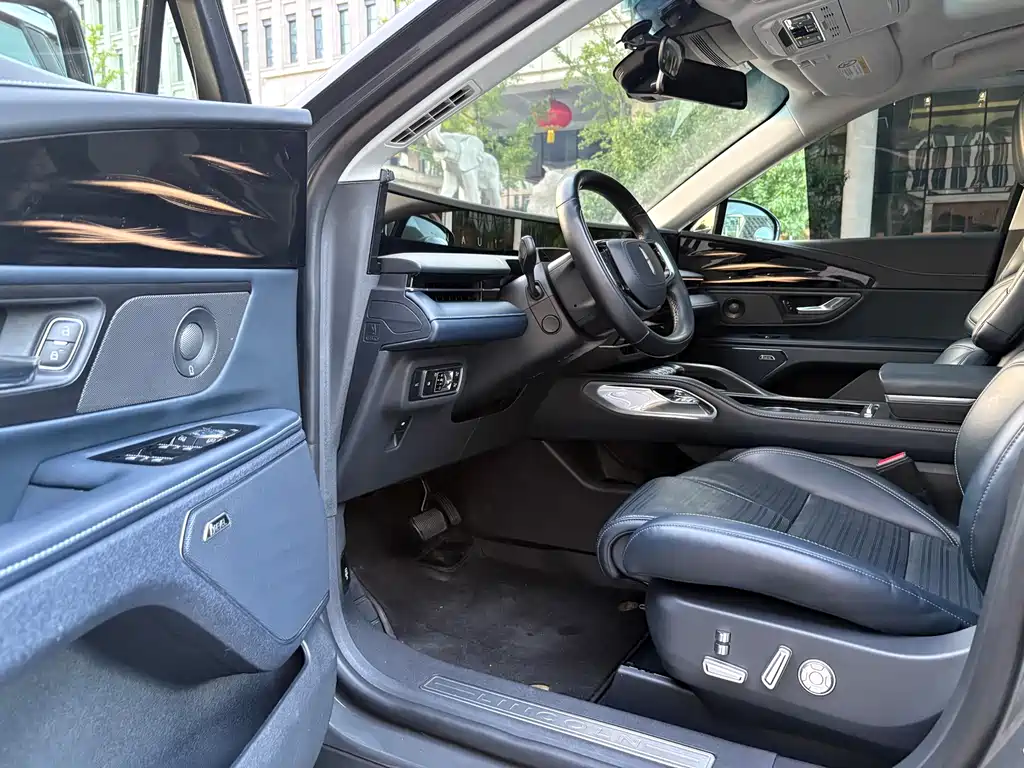 Nautilus 2.0 T 4 WD Supreme Wise