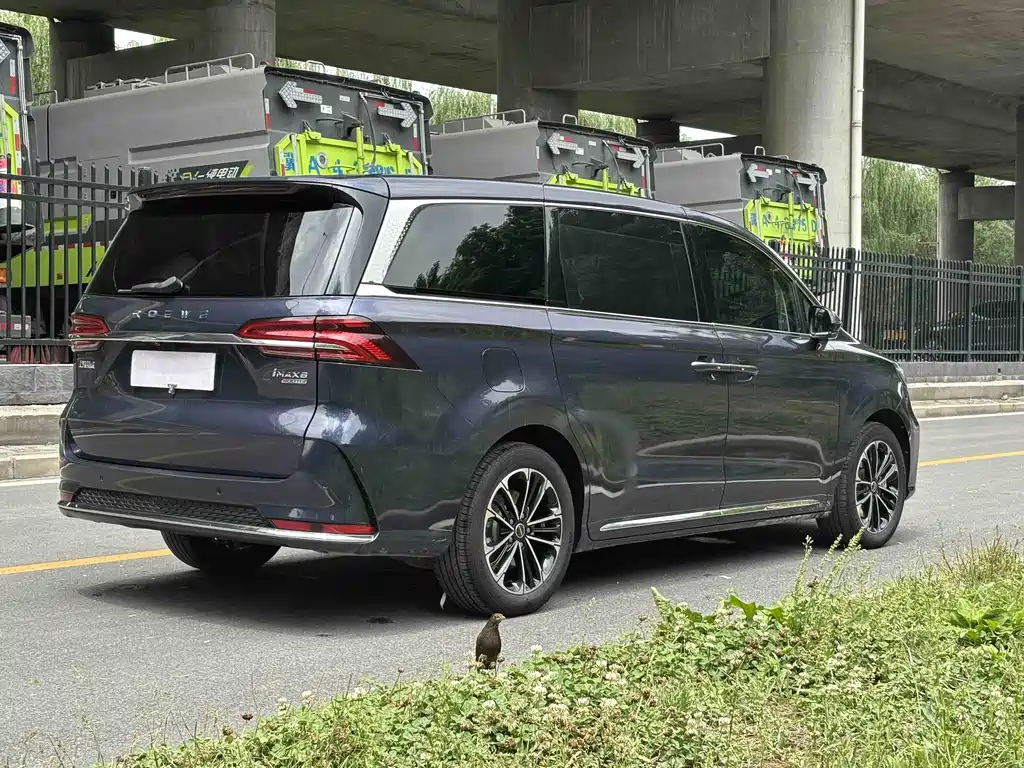 Roewe iMAX8 400 TGI Flagship