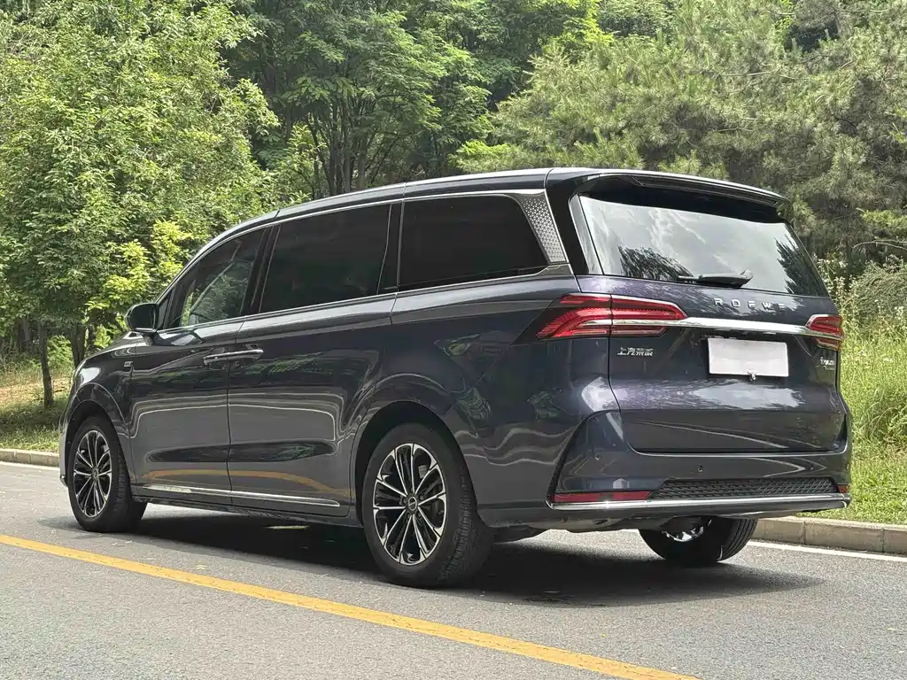 Roewe iMAX8 400 TGI Flagship