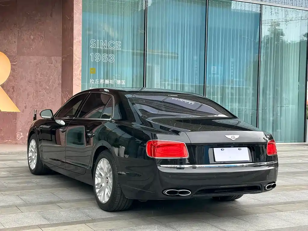 Flying Spur 4.0 T V8 Standard