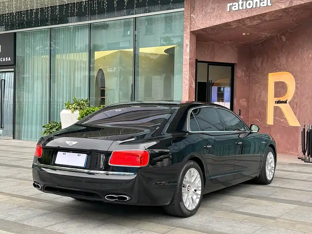 Flying Spur 4.0 T V8 Standard