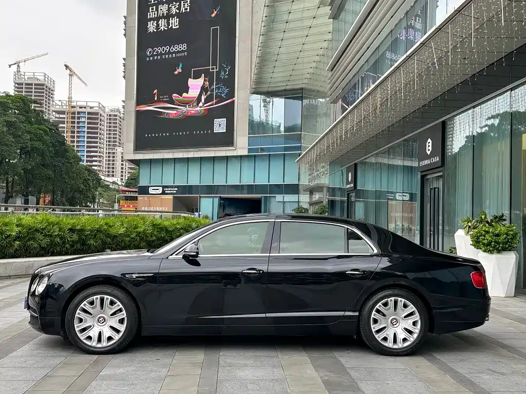 Flying Spur 4.0 T V8 Standard