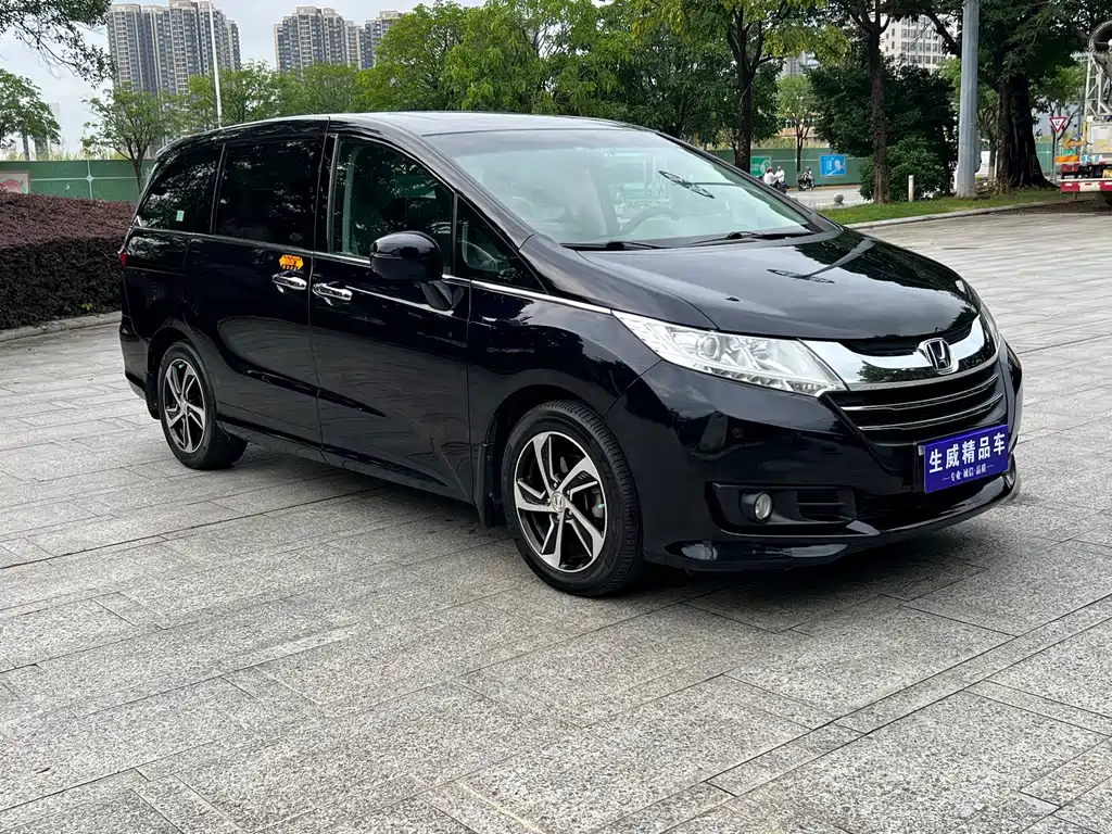 Odyssey Facelift 2.4 L Luxury