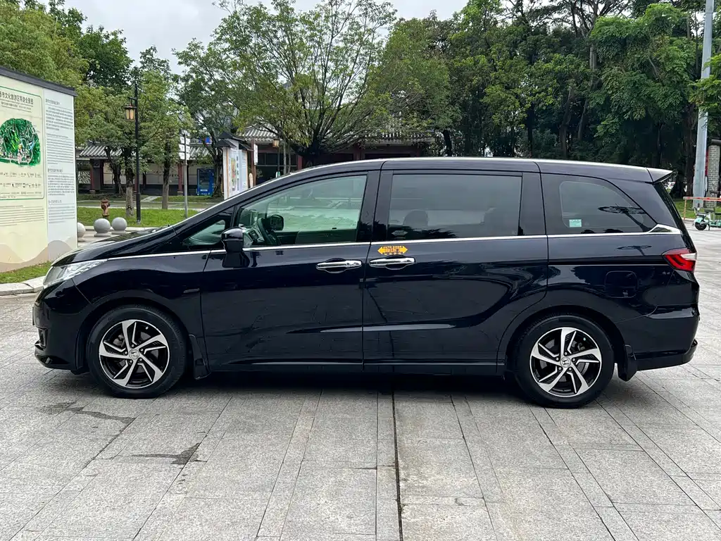 Odyssey Facelift 2.4 L Luxury